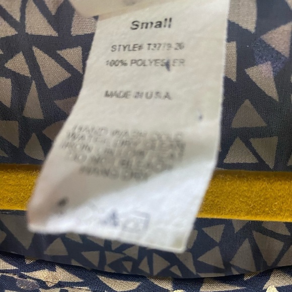 Anthropologie black and gold patterned blouse - Picture 6 of 7